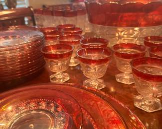 Seasonal plates/glassware