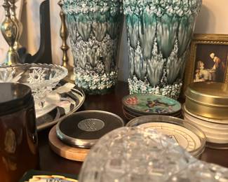 Decorative Accessories & Collectible Tchotchkes