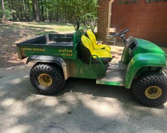John Deere Gator