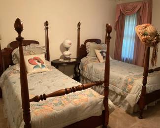 American Victorian style twin beds with acorn-shaped posts