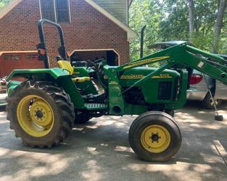 John Deere 5103 tractor