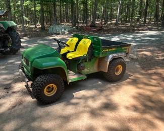 John Deere Gator