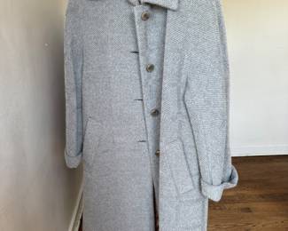 lots of cool designer and vintage clothing, mostly sizes S-M