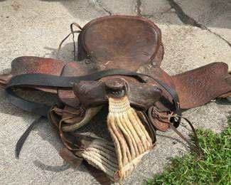 Vintage Western Trail Saddle