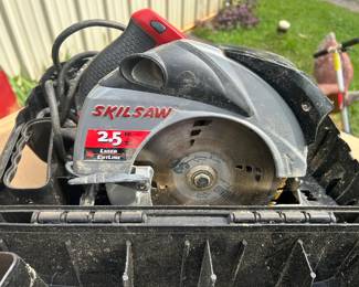 Skilsaw 2.5 HP Laser Cutline Circular Saw