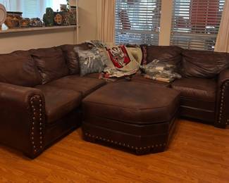 LEATHER SECTIONAL SOFA WITH NAILHEAD TRIM