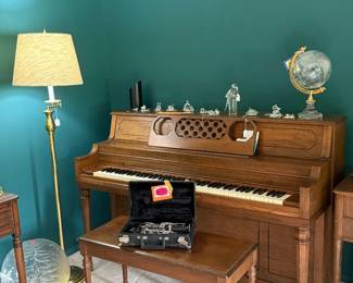 Piano & crystal figurines