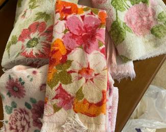 Love the vintage hand towels