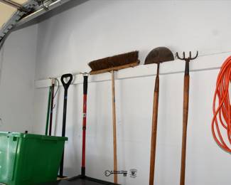 844Garage