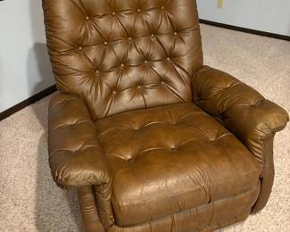 Retro faux leather recliner