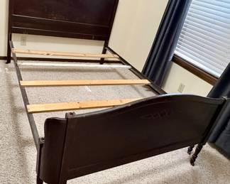 Antique full size bed