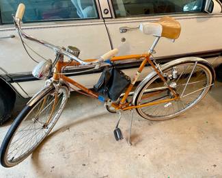 Sweet Schwinn Traveler bicycle