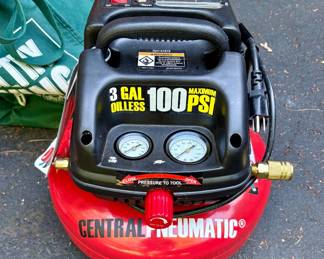 Central Pneumatic 3 gal psi air compressor