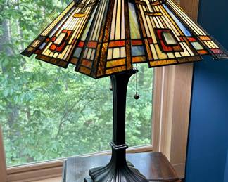 Tiffany-Style Stained Glass Table Lamp