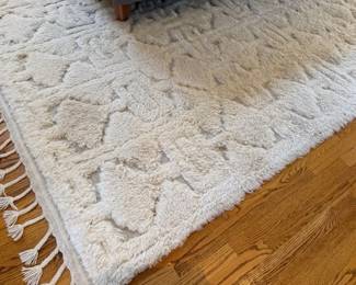 Area Rug (close)