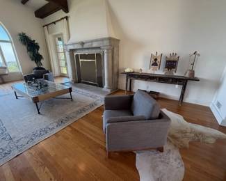 Grey Club Chair, Pr.