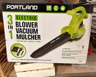 Portland 3 in 1 blower vacuum mulcher. New in box!