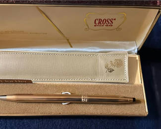 Lot 317: Cross pen gift set with presentation box and accessories