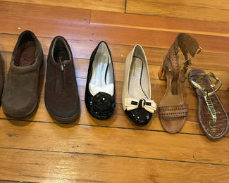 Lot 49: Assorted brown footwear in shoeboxes