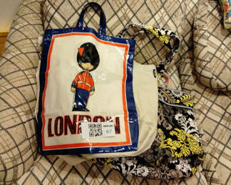 Lot 67: Assorted graphic tote bags