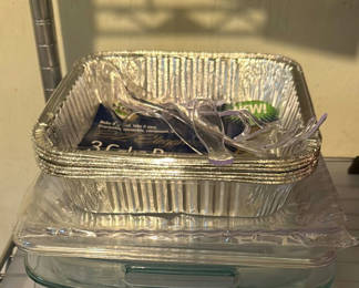 Lot 165: Bakeware set: aluminum disposable cake pans and glass baking dishes