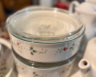 Pfaltzgraff  winterberry dishes 