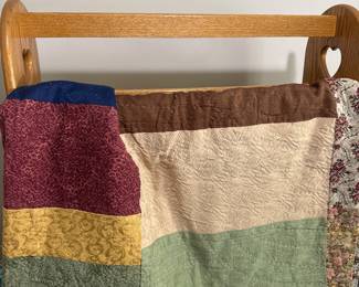 hand made quilt plus oalk quilt rack 