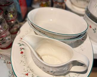 Pfaltzgraff  winterberry dishes 