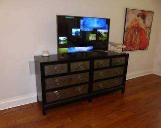 Dresser From Michael Weiss By Vanguard Furniture, TV, Decorative Picture