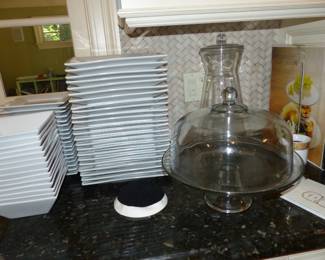 Everyday White by Fitz & Floyd Large Dinnerware Set