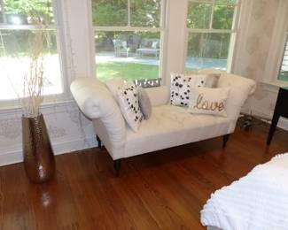 Rolled Arm Bench, Tall Vase