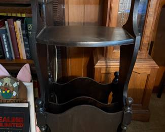 Magazine table