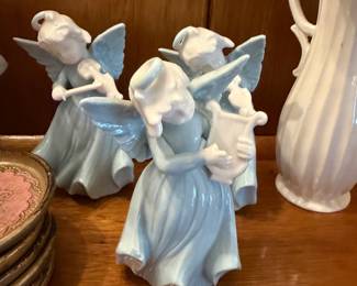 Angel playing