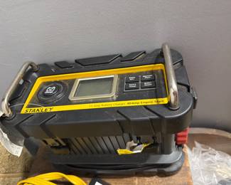Stanley Amp Battery Charger