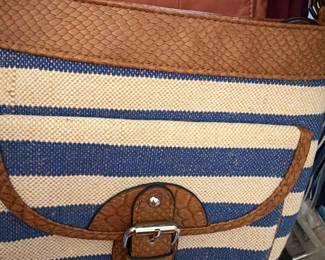 Handbags/purses