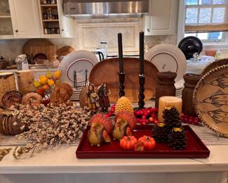 Sample of Thanksgiving Decor. 