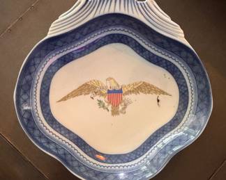 Mottahedeh Diplomatic Eagle Shell Dish. Photo 1 of 2. 