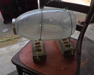 Orvis minnow trap with stand