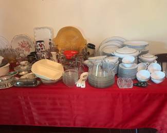 Serving dishes