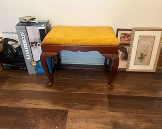 Queen Anne bench