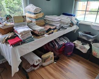LINENS - ASSORTED TYPES