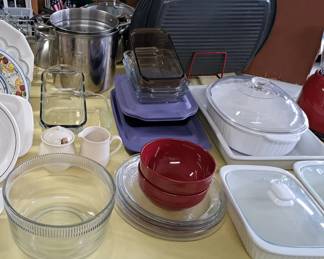 PYREX, CORNING AND OTHER SERVING AND COOKING WARES