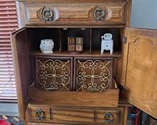 CHEST OF DRAWERS, ANIMAL FIGURINES, CANDLE HOLDERS