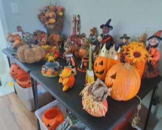 NICE HALLOWEEN DECORATIONS