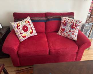 Loveseat 