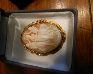 Cameo with 14k bezel