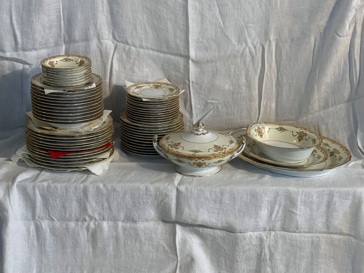 Noritake Mystery china set
