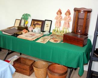 Dolls, Tabletop Curio