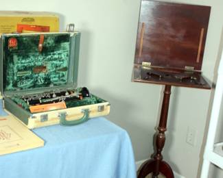 Conn Clarinet, Music Stand