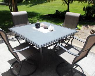 Patio Table with 4 Chairs